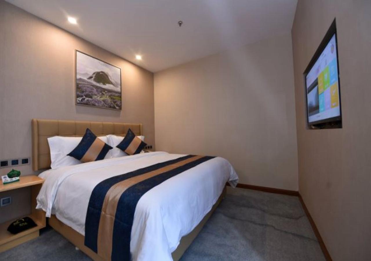 Days Inn Business Place Bagu Chongqing Exterior photo